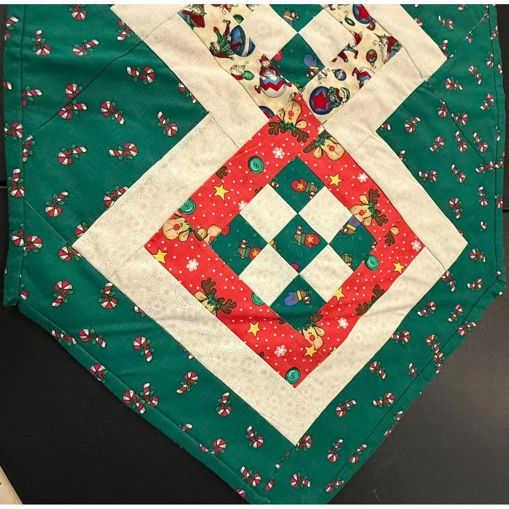 Handmade Christmas‎ Quilted Patchwork Holiday Red Green Table Runner 62 X 18